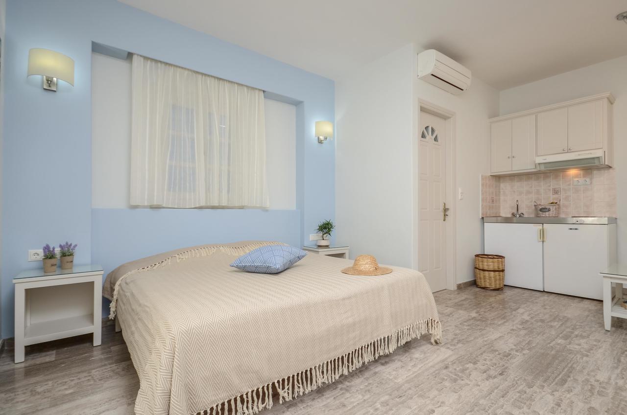 Blue Sky Summer Naxos City Habitación foto